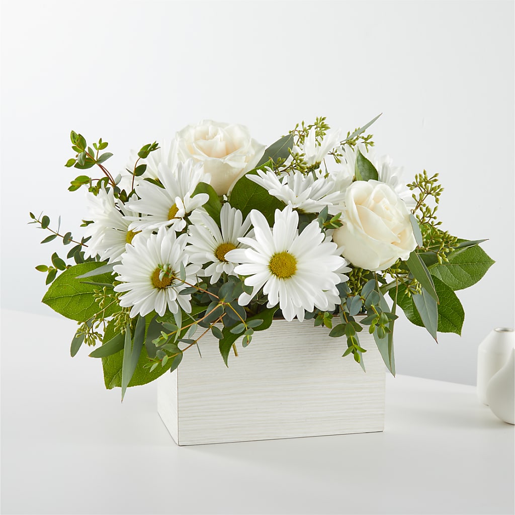 Fresh Linen Box Bouquet – TALLEY'S FLOWER SHOP, King NC