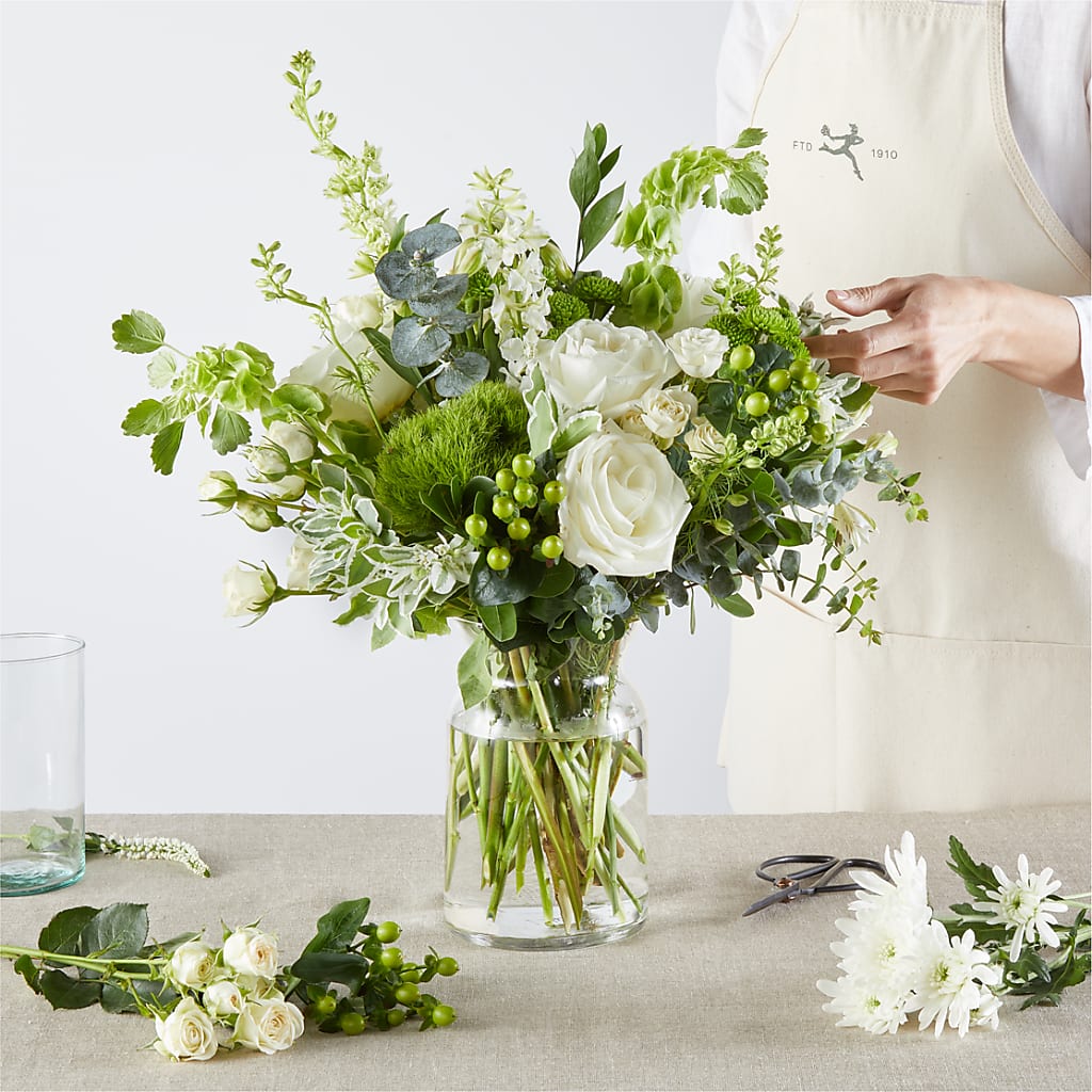 Irish Garden - A Florist Original – TALLEY'S FLOWER SHOP, King NC