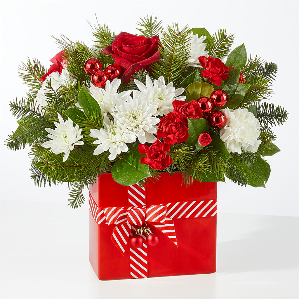Presents Under the Tree Bouquet – TALLEY'S FLOWER SHOP, King NC