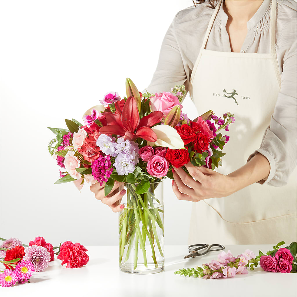 Swooning Over You - A Luxury Florist Original – TALLEY'S FLOWER SHOP, King NC