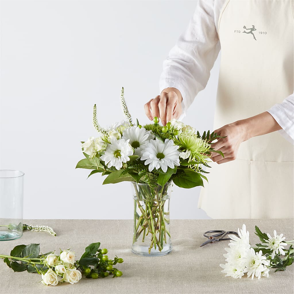 Irish Garden - A Florist Original – TALLEY'S FLOWER SHOP, King NC