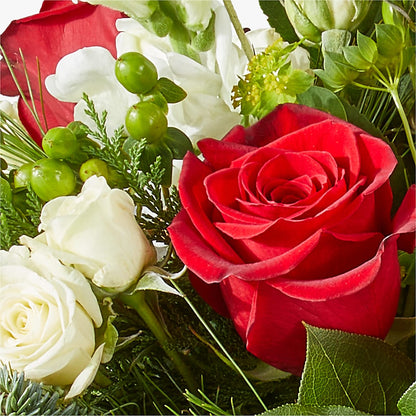Deck the Halls Bouquet – TALLEY'S FLOWER SHOP, King NC