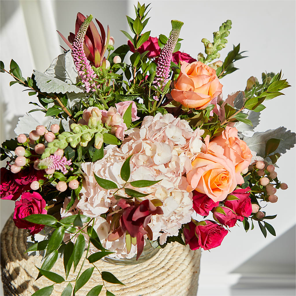 Glitz & Glam Bouquet – TALLEY'S FLOWER SHOP, King NC