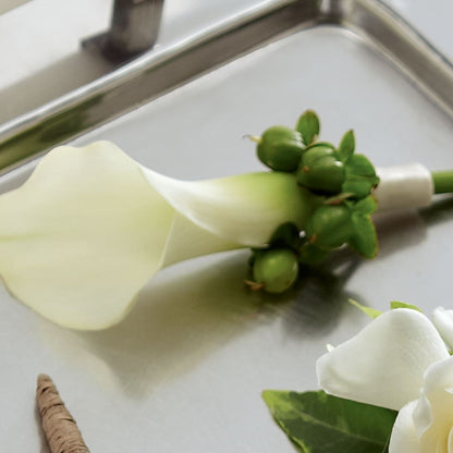 White Calla Boutonniere – TALLEY'S FLOWER SHOP, King NC